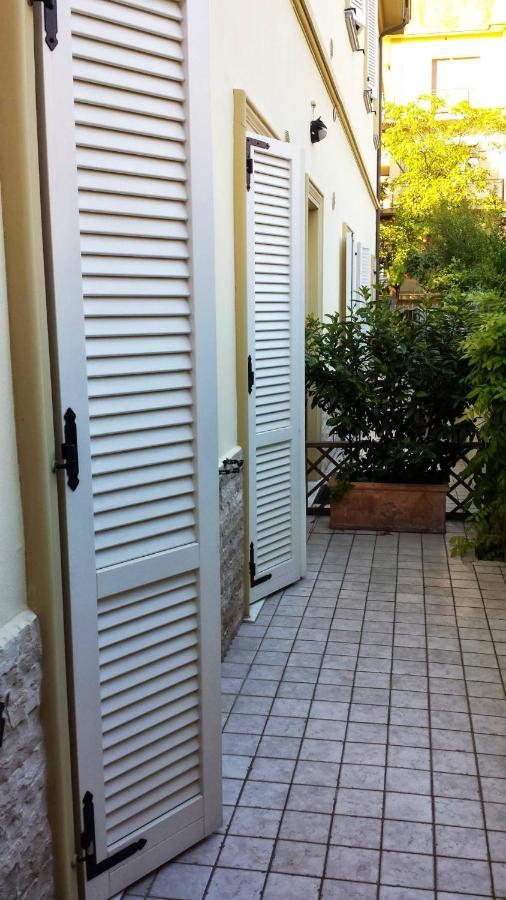 Villa Sante Residence Pesaro Esterno foto